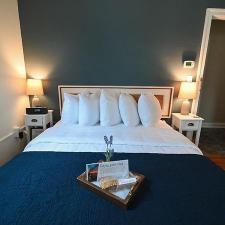 The Lakehouse Inn Geneva Екстериор снимка