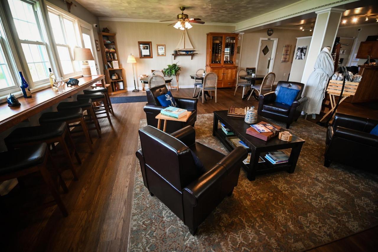 The Lakehouse Inn Geneva Екстериор снимка
