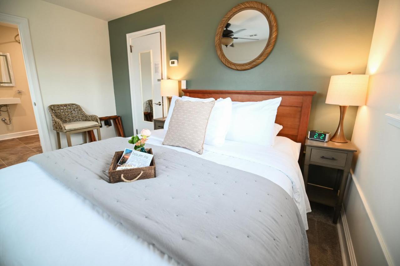 The Lakehouse Inn Geneva Екстериор снимка