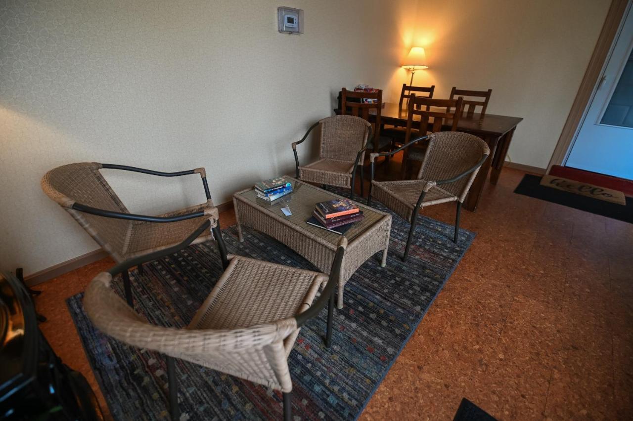 The Lakehouse Inn Geneva Екстериор снимка