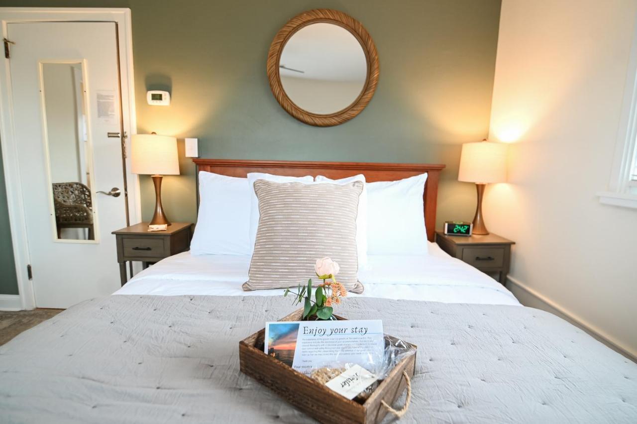 The Lakehouse Inn Geneva Екстериор снимка